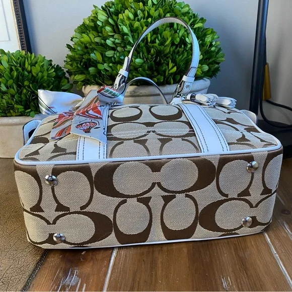 Coach Vintage Signature Gallery Tassel Tote Shoulder Bag - Picture 9 of 16